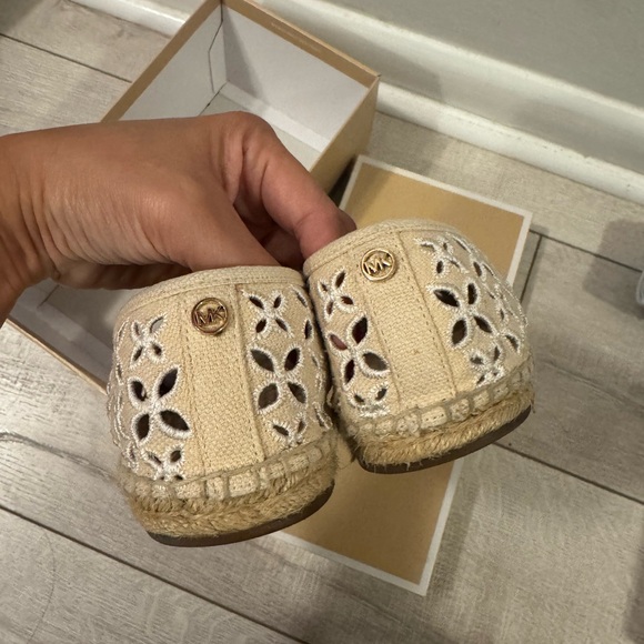 Michael Kors Tan Floral Lace Espadrilles - Picture 5 of 6